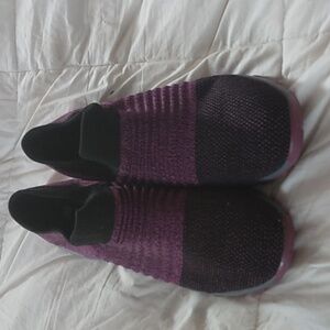 Hypersoft womens walking slip on air cushion sock sneakers  mesh puple sz 9 (40)